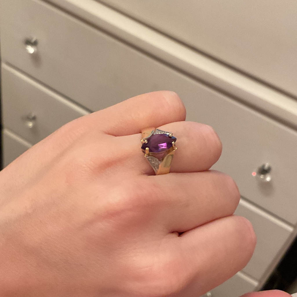 Exquisite 10k Yellow Gold Amethyst  Diamond Ring Vintage